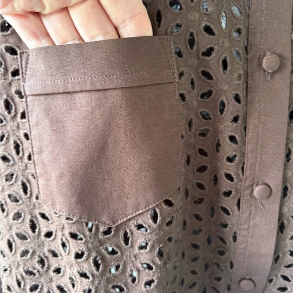 Susan Graver Style Brown Eyelet Long Sleeve Button Up Blouse Size S 100% Cotton - Picture 9 of 12